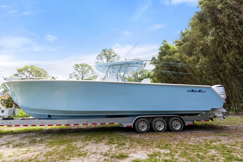 The Image of 2016 SeaHunter 41 Tournament boat on trailer, side view, outdoors. - 0