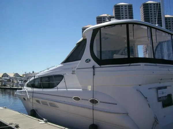 Slide: The Image of Sea Ray 390 Motor Yacht 2004 - 4