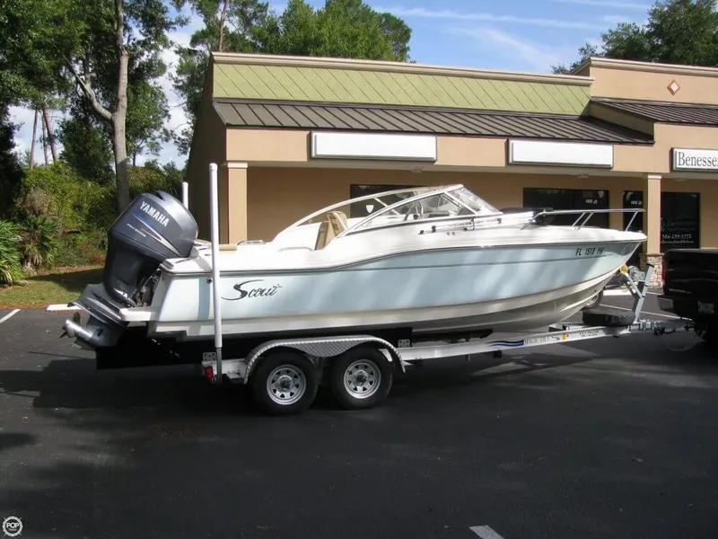 Slide: The Image of Scout 210 Dorado 2011 - 9