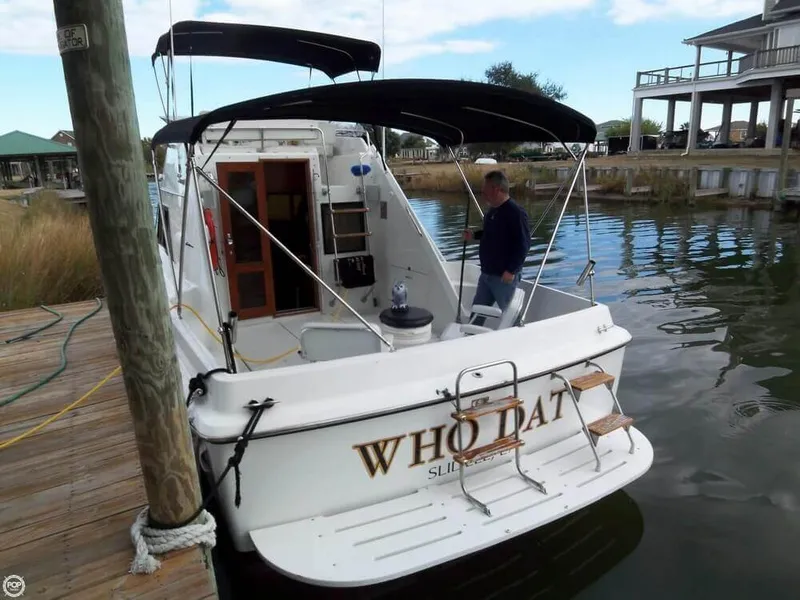 Slide: The Image of Hatteras 31 Sportfish Flybridge 1975 - 2