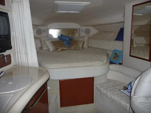 Slide: The Image of Sea Ray 34 SunDancer 2002 - 8