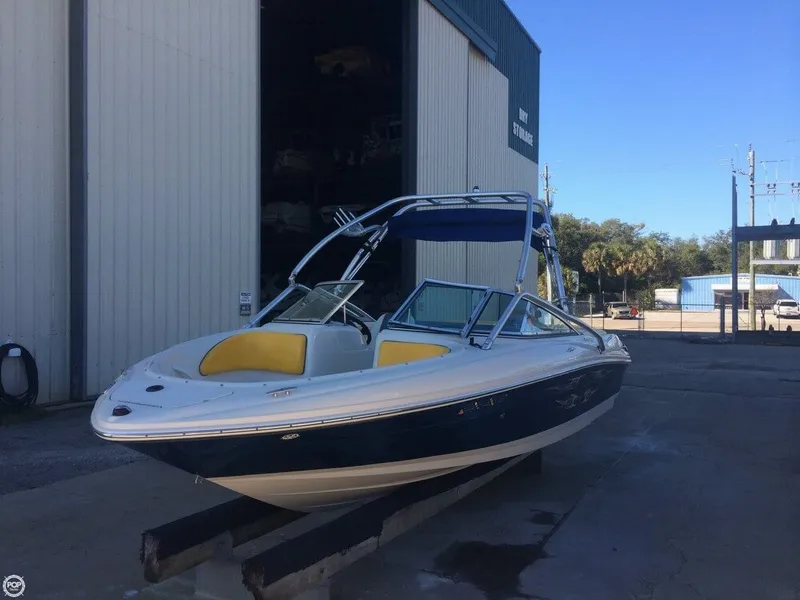 Slide: The Image of Sea Ray 205 Sport 2007 - 11
