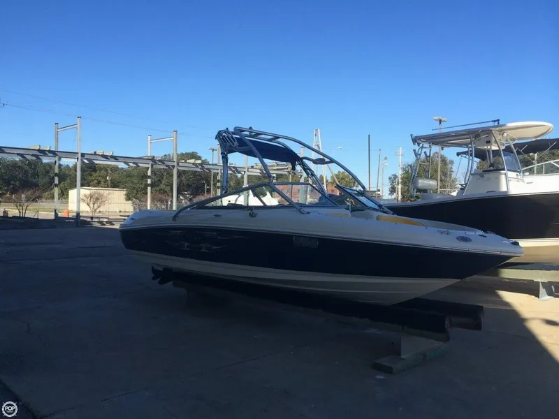 Slide: The Image of Sea Ray 205 Sport 2007 - 9