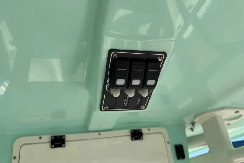 Slide: The Image of Simrad marine radar display on 2022 NauticStar 2602 Legacy boat. - 46