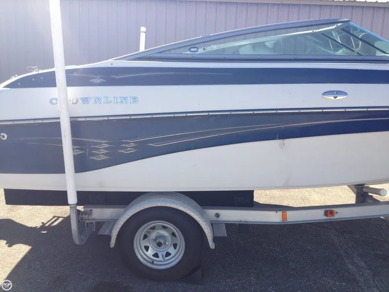 Slide: The Image of Crownline Boats 192BR 2003 - 9