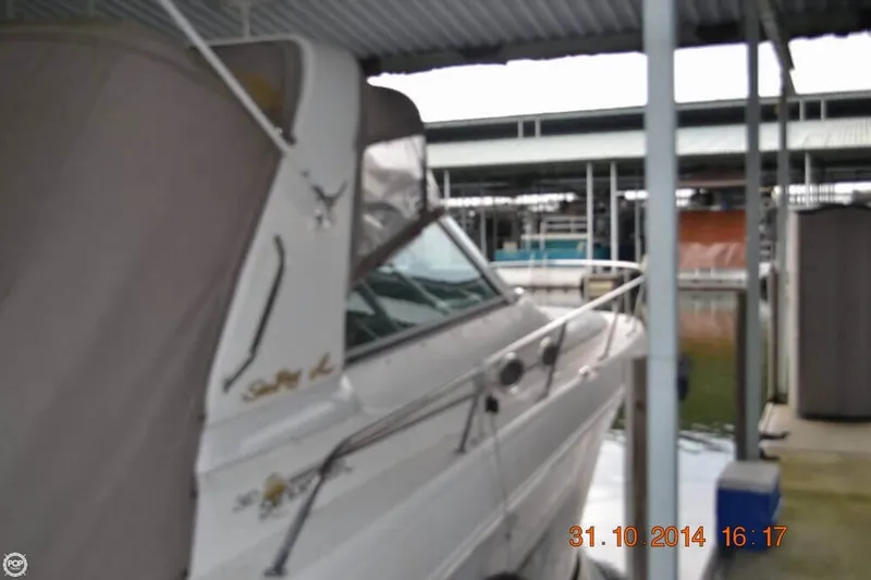 Slide: The Image of Sea Ray 310 Sundancer 1998 - 2