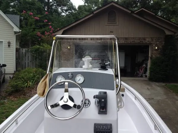 Slide: The Image of Hammerhead Boats 178 Predator 2012 - 3