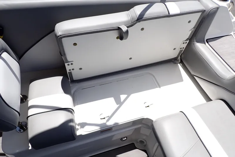 Slide: The Image of NauticStar 223 DC 2021 - 50