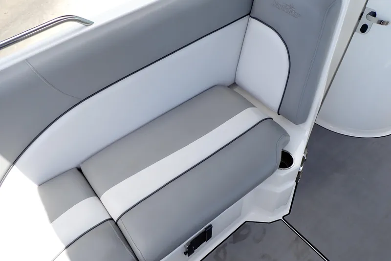 Slide: The Image of NauticStar 223 DC 2021 - 53