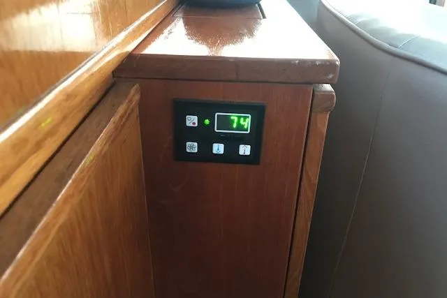 Slide: The Image of Digital control panel on 1988 Vantare 46' Aft Cabin Wide Body MY yacht. - 8