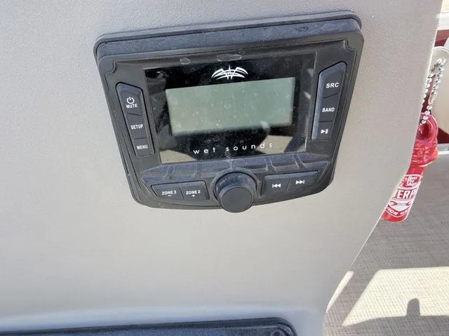 Slide: The Image of Sun Tracker 18 Bass Buggy 2025 - 18