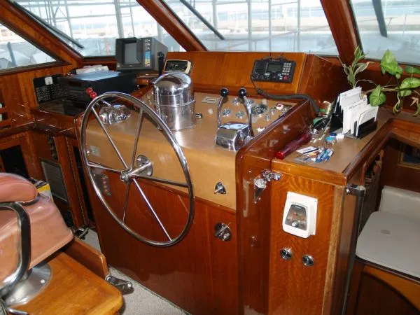 Slide: The Image of Hatteras Yachtfish 1975 - 11
