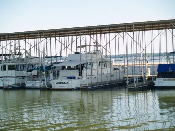 Slide: The Image of Hatteras Yachtfish 1975 - 2