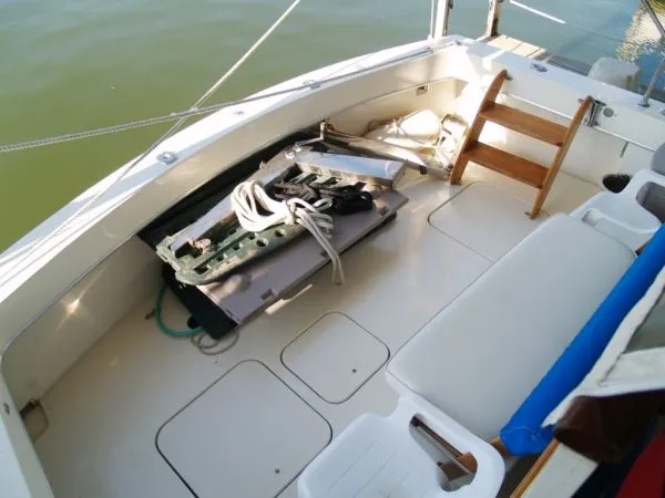 Slide: The Image of Hatteras Yachtfish 1975 - 6