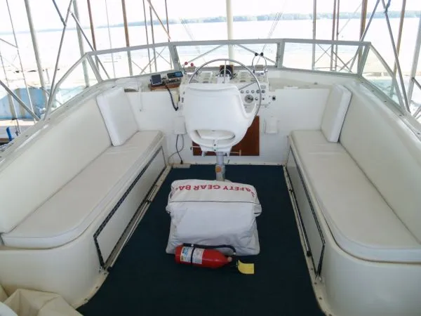 Slide: The Image of Hatteras Yachtfish 1975 - 8