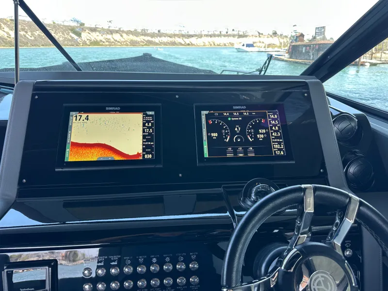 Slide: The Image of Cruisers 38 GLS 2021 - 8