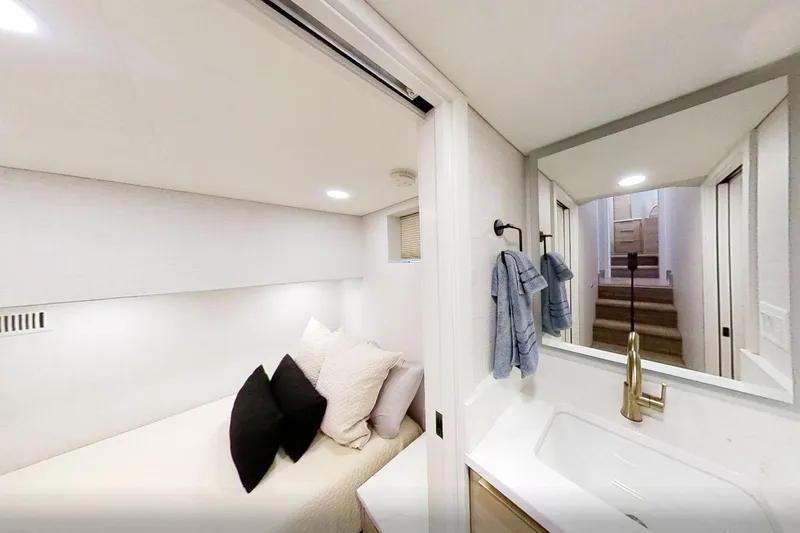 Slide: The Image of Compact modern bedroom and bathroom in Adonia Radiance Share #3, 2022 model. - 11