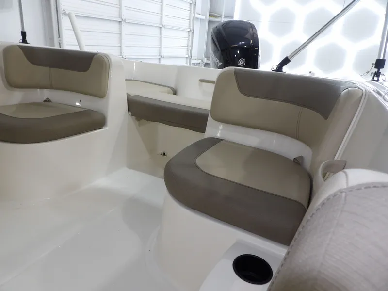 Slide: The Image of Bayliner Element 16 2017 - 19