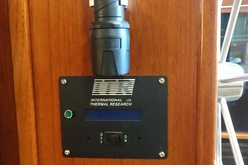 Slide: The Image of Tollycraft 43 Motoryacht 1981 - 52