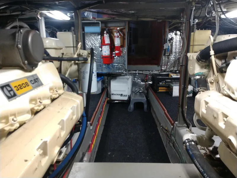 Slide: The Image of Tollycraft 43 Motoryacht 1981 - 56