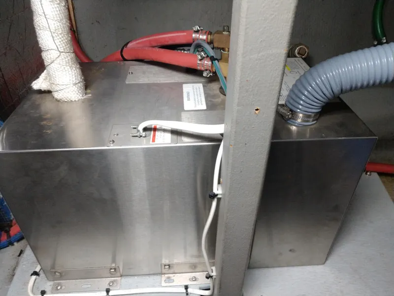 Slide: The Image of Tollycraft 43 Motoryacht 1981 - 60