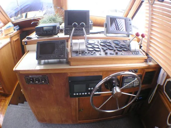Slide: The Image of Cockpit of a 1987 Egg Harbor Sportfisher boat. - 5