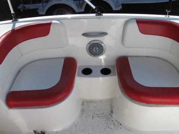 Slide: The Image of Bayliner Element 2013 - 4