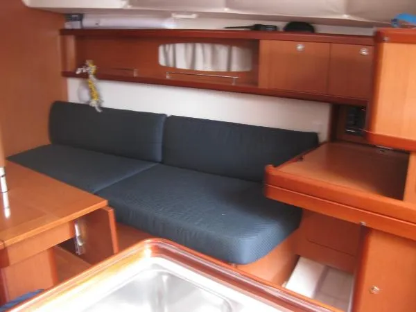 Slide: The Image of Beneteau Oceanis 34 2009 - 10