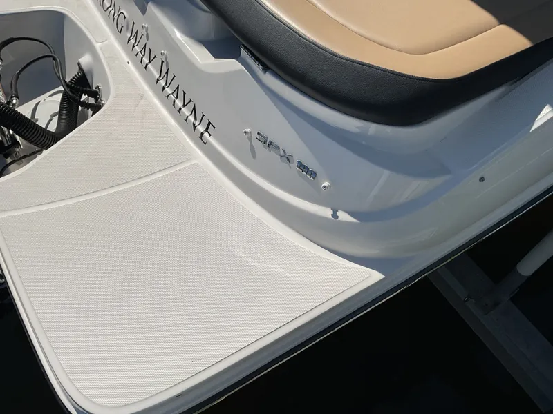 Slide: The Image of Sea Ray 19 SPX OB 2021 - 13