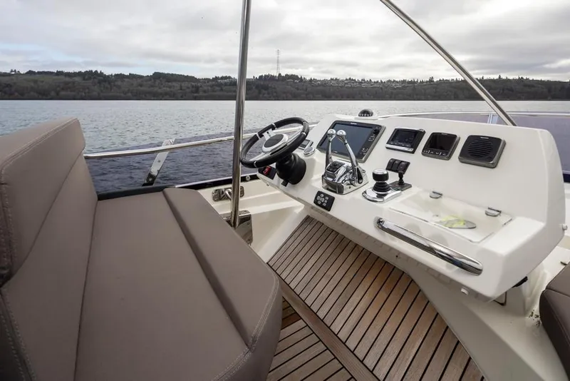 Slide: The Image of Prestige 560 2017 - 51