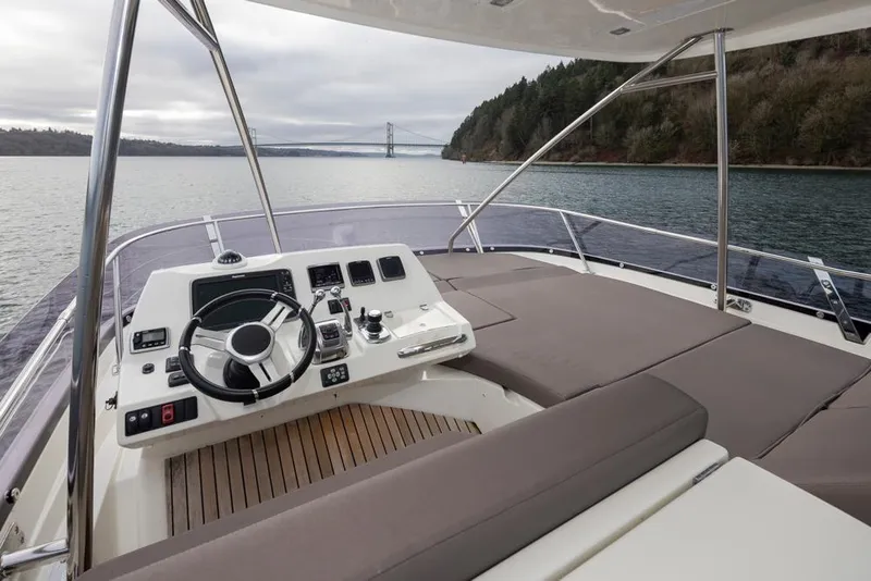 Slide: The Image of Prestige 560 2017 - 52