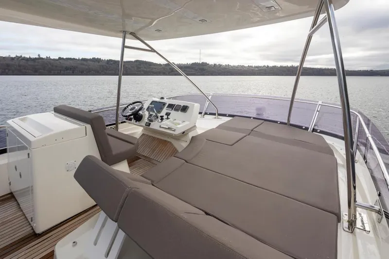 Slide: The Image of Prestige 560 2017 - 53