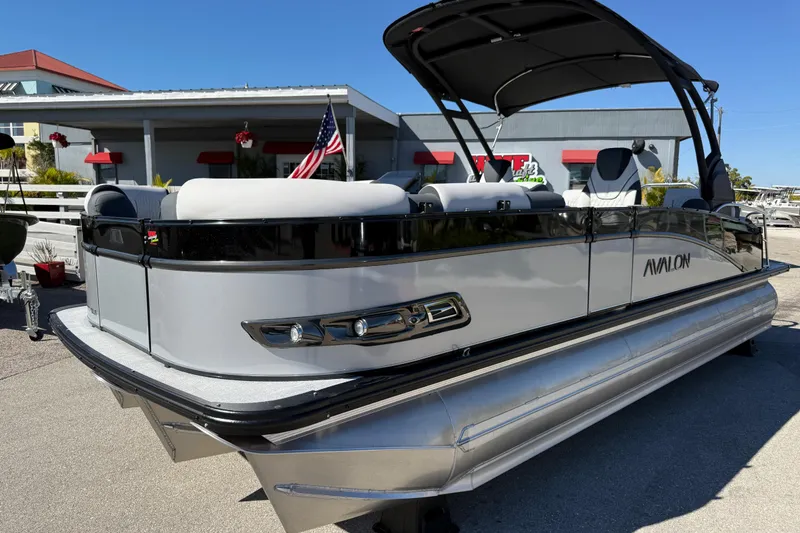 The Image of 2026 Avalon 2385 Catalina Quad Lounger Tri Toon, sleek design, high performance pontoon boat. - 1