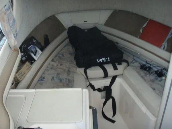 Slide: The Image of Grady-White 272 Sailfish 2000 - 6