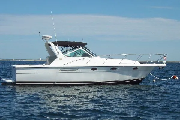 Slide: The Image of Tiara 3100 Open 2001 - 0