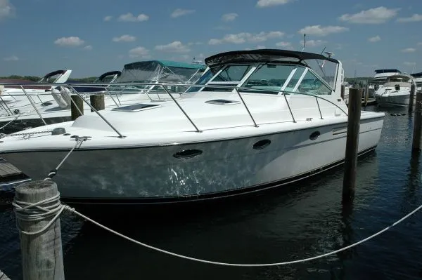 Slide: The Image of Tiara 3100 Open 2001 - 1