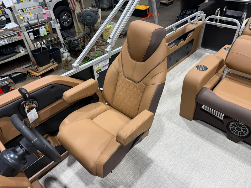 Slide: The Image of Tahoe LTZ 2385 Swingback (VRL) & Honda 4-Stroke EFI 2026 - 11