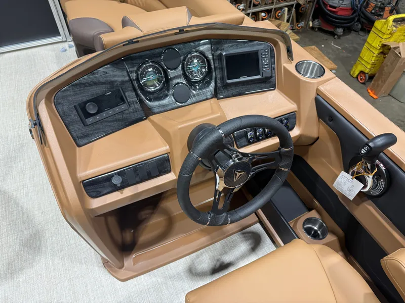 Slide: The Image of Tahoe LTZ 2385 Swingback (VRL) & Honda 4-Stroke EFI 2026 - 12