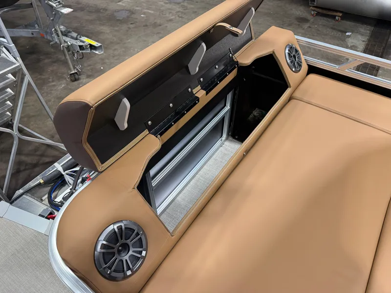 Slide: The Image of Tahoe LTZ 2385 Swingback (VRL) & Honda 4-Stroke EFI 2026 - 24