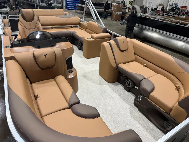 Slide: The Image of Tahoe LTZ 2385 Swingback (VRL) & Honda 4-Stroke EFI 2026 - 33