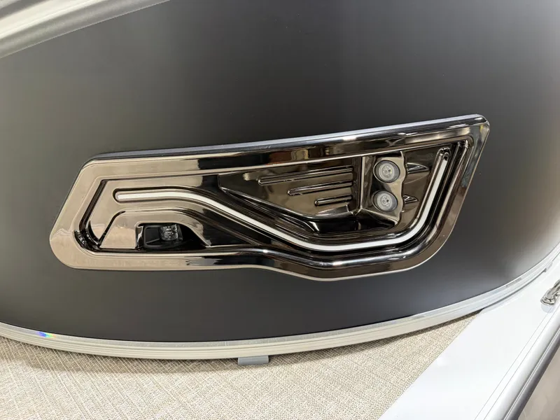 Slide: The Image of Tahoe LTZ 2385 Swingback (VRL) & Honda 4-Stroke EFI 2026 - 35