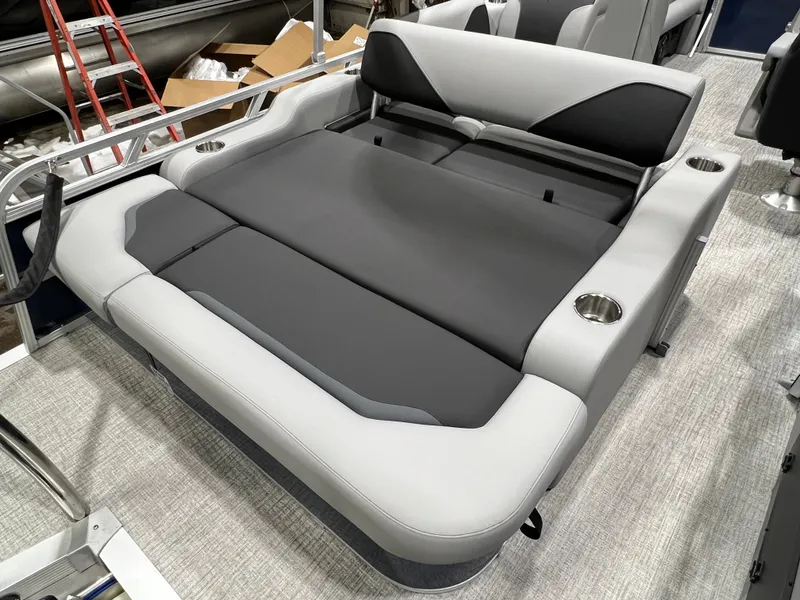 Slide: The Image of Tahoe Sport 2180 Swingback (VRB) & Honda 4-Stroke EFI 2026 - 15