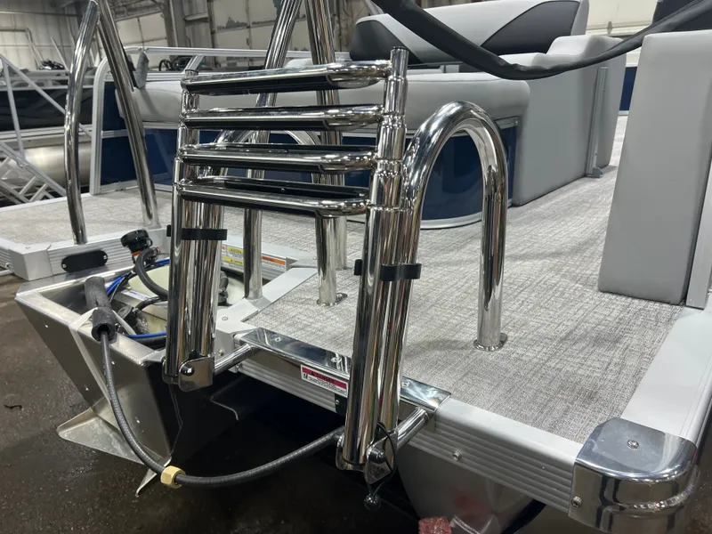 Slide: The Image of Tahoe Sport 2180 Swingback (VRB) & Honda 4-Stroke EFI 2026 - 28