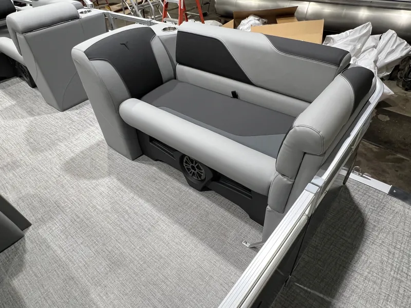 Slide: The Image of Tahoe Sport 2180 Swingback (VRB) & Honda 4-Stroke EFI 2026 - 7