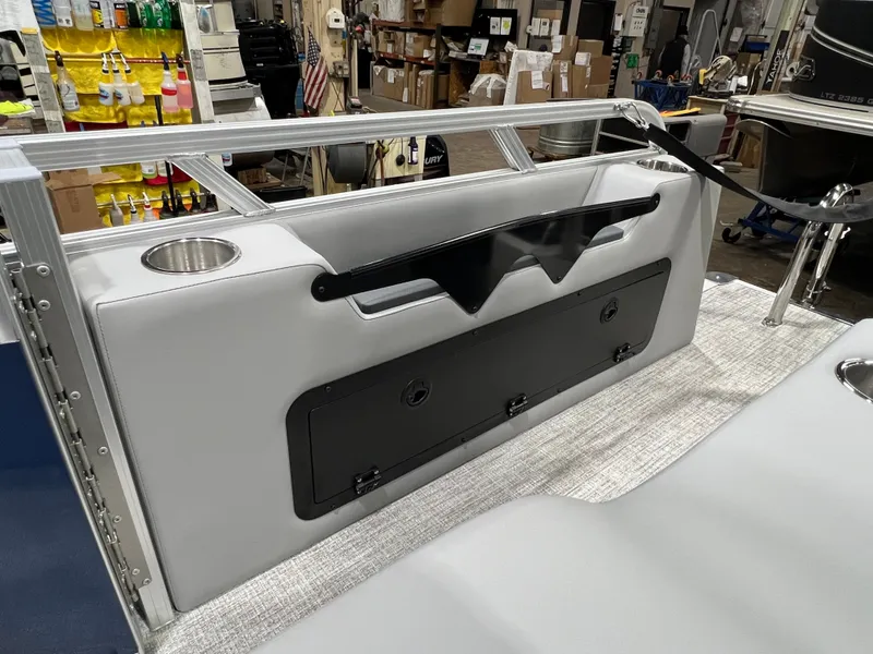 Slide: The Image of Tahoe Sport VRB 2180 Swingback & 4-Stroke $31995 2026 - 21