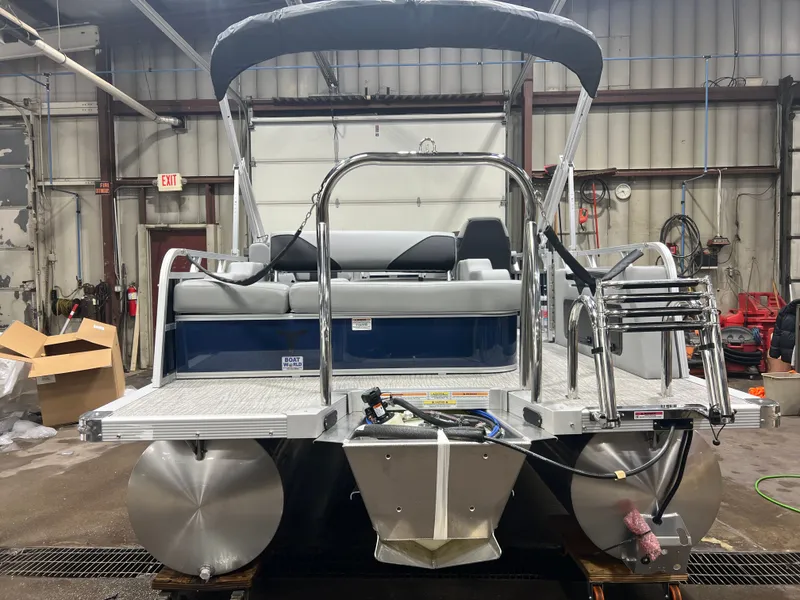 Slide: The Image of Tahoe Sport VRB 2180 Swingback & 4-Stroke $31995 2026 - 27