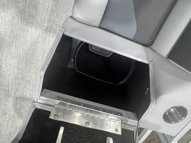 Slide: The Image of Tahoe Sport 2180 Swingback (VRB) & Honda 4-Stroke EFI 2026 - 18