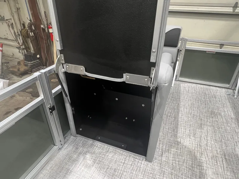 Slide: The Image of Tahoe Sport 2180 Swingback (VRB) & Honda 4-Stroke EFI 2026 - 20