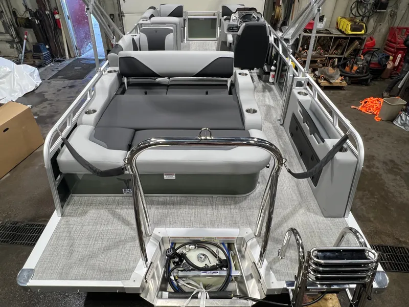 Slide: The Image of Tahoe Sport 2180 Swingback (VRB) & Honda 4-Stroke EFI 2026 - 28