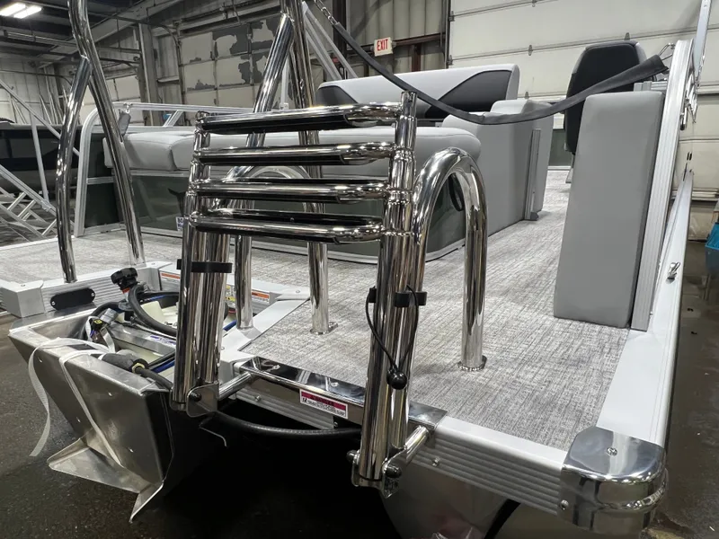 Slide: The Image of Tahoe Sport 2180 Swingback (VRB) & Honda 4-Stroke EFI 2026 - 30